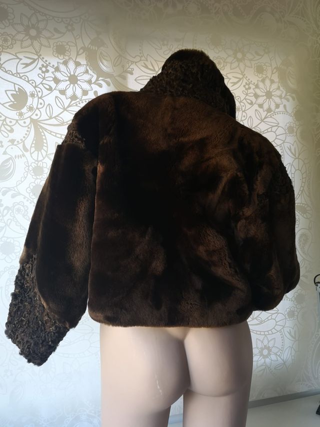 Chaquetón piel natural color marron y negro