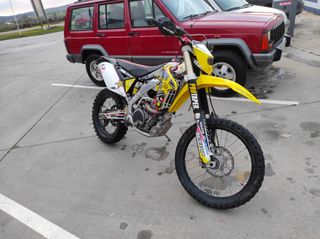 Suzuki rmz 450 matriculada