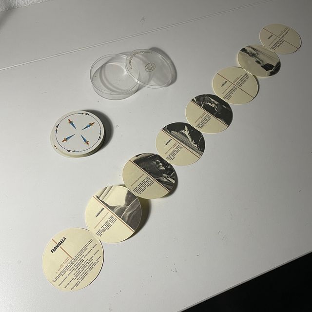 Curiosa baraja española circular vintage