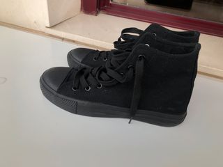 Zapatillas altas tipo Converse