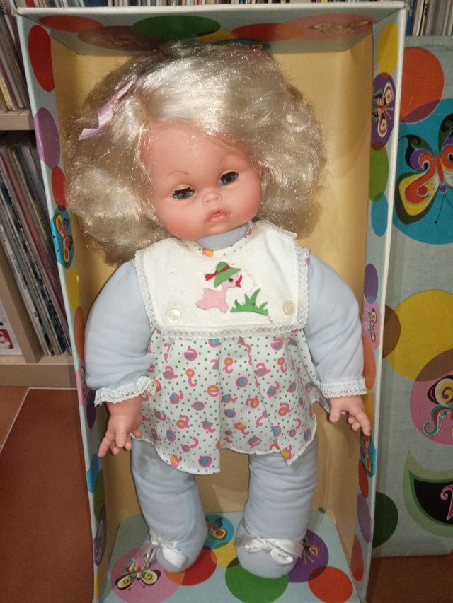 MUÑECA REMOLÓN DE VICMA ANTIGUA