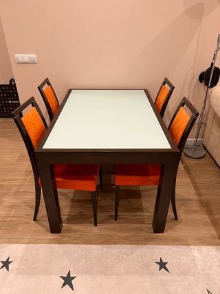 Conjunto comedor mesa extensible y sillas