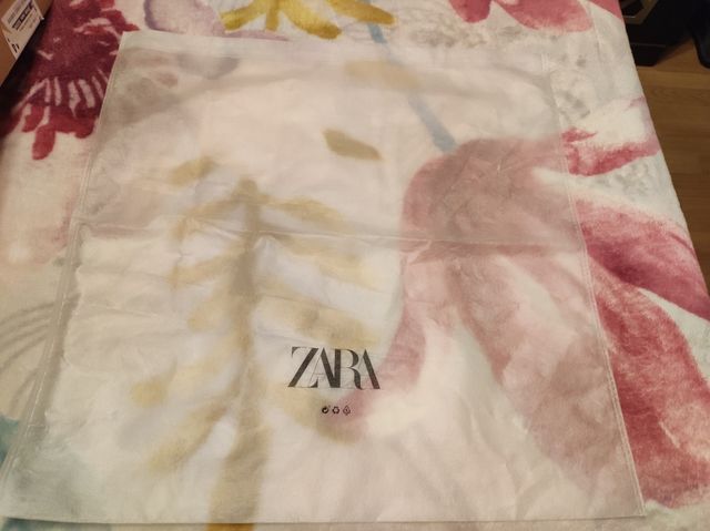 Bolso Shopping Zara. Negro.