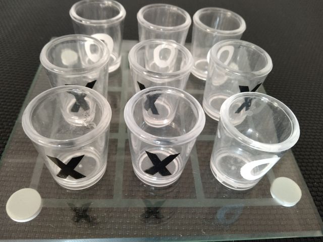 JUEGO DE CHUPITOS 3 en raya