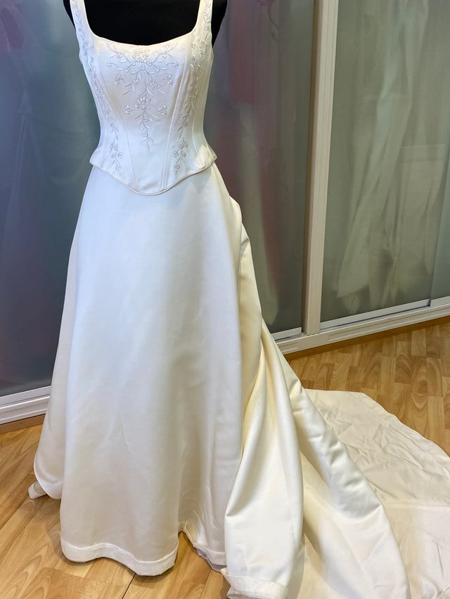 vestido de novia tirantes tipo corpiño