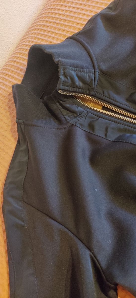 Cazadora - Chaleco ZARA