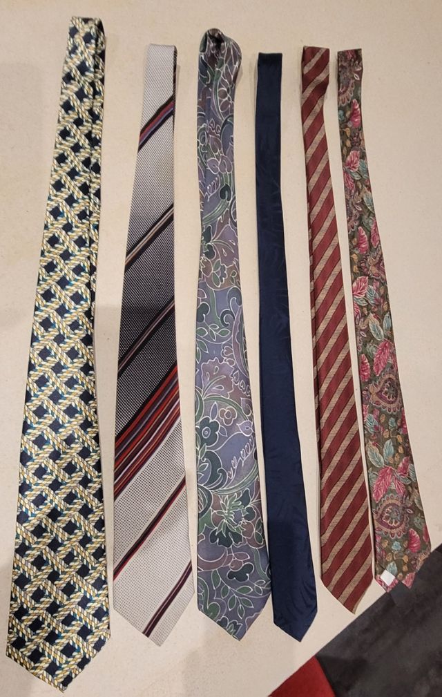 Corbatas varias