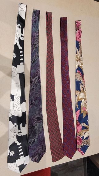 Corbatas varias