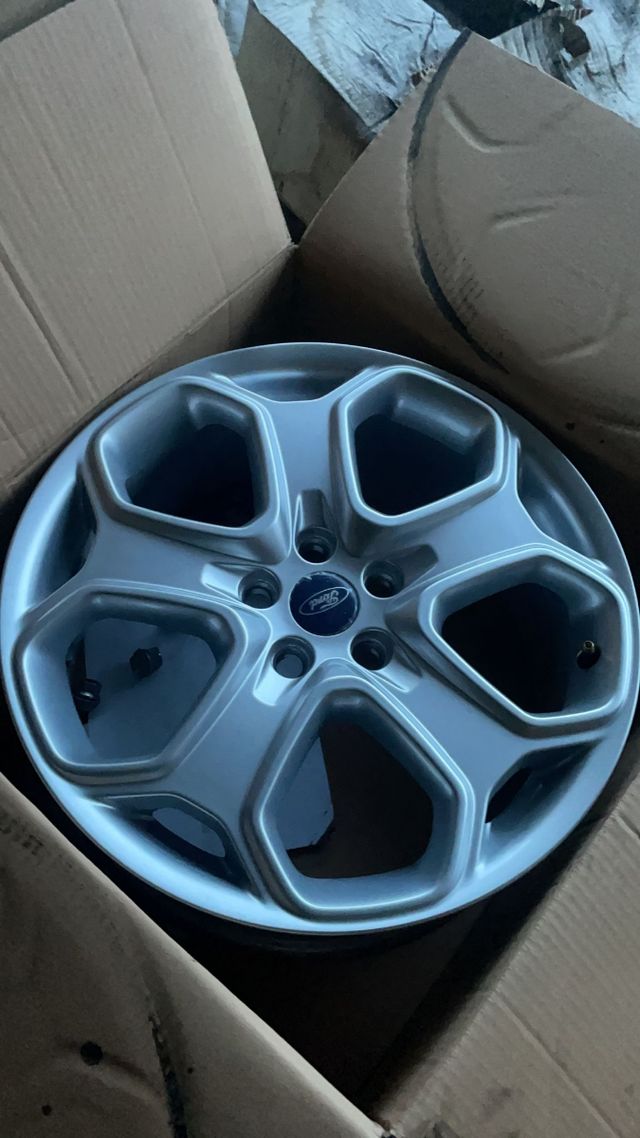 Llantas "18 Hirvonenn Ford