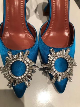 Zapatos salón azules joya 