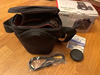 Cámara Réflex Canon 1000D Kit con objetivo 18-55mm