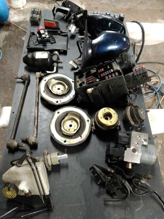 piezas de Peugeot 406 hdi 110