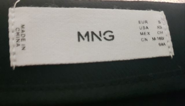 Minifalda negra Mango