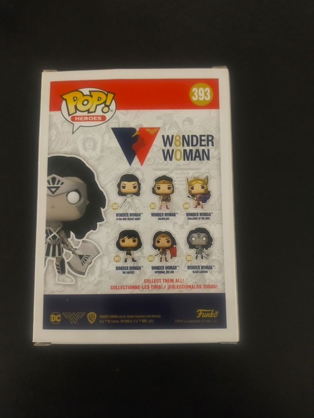 Pack funko pop wonder woman 393 y 391.