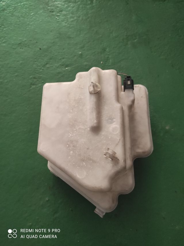 Depósito de limpiaparabrisas mercedes clase b W245