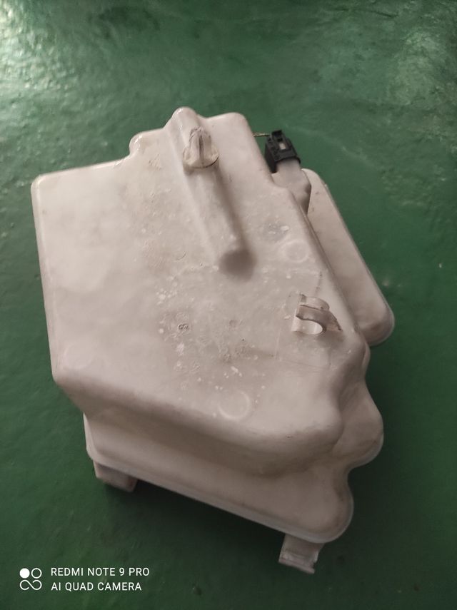 Depósito de limpiaparabrisas mercedes clase b W245