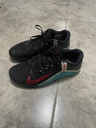 Nike metcon 6. Talla 43 de segunda mano por 25 EUR en Pamplona en WALLAPOP