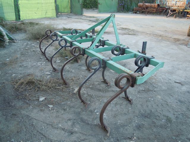 calificador cultivador de 11 brazos