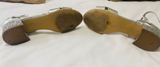 SANDALIAS PLATEADAS TACON PURPURINA 39