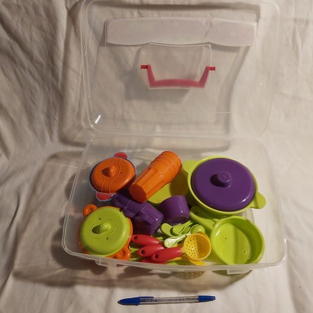 Maletin menaje juguete
