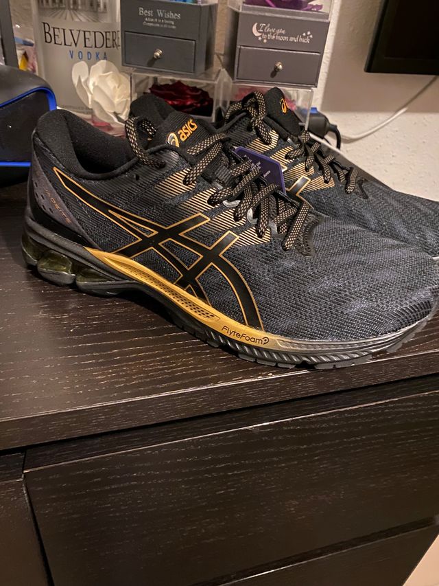 asics jadeite