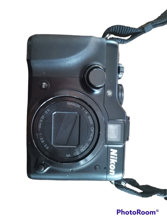 cámara nikon compacta