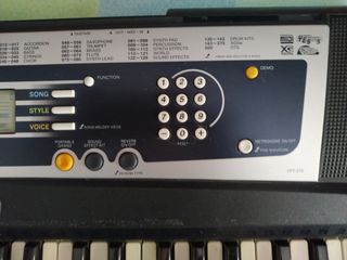 Teclado YAMAHA