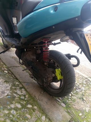 aprilia sr hecha a capricho