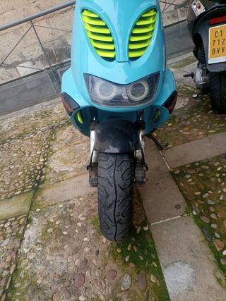 aprilia sr hecha a capricho