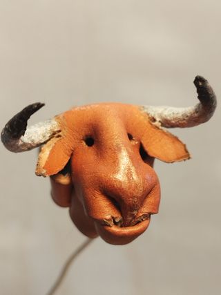 Toro de cuero