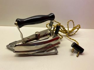 Ferro da stiro da viaggio vintage