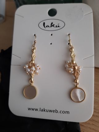 Pendientes nuevos a estrenar perlas y nacar