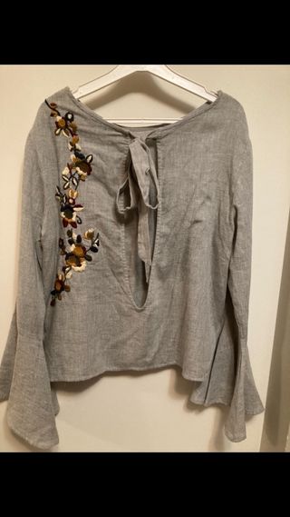 BLUSA BORDADA ZARA