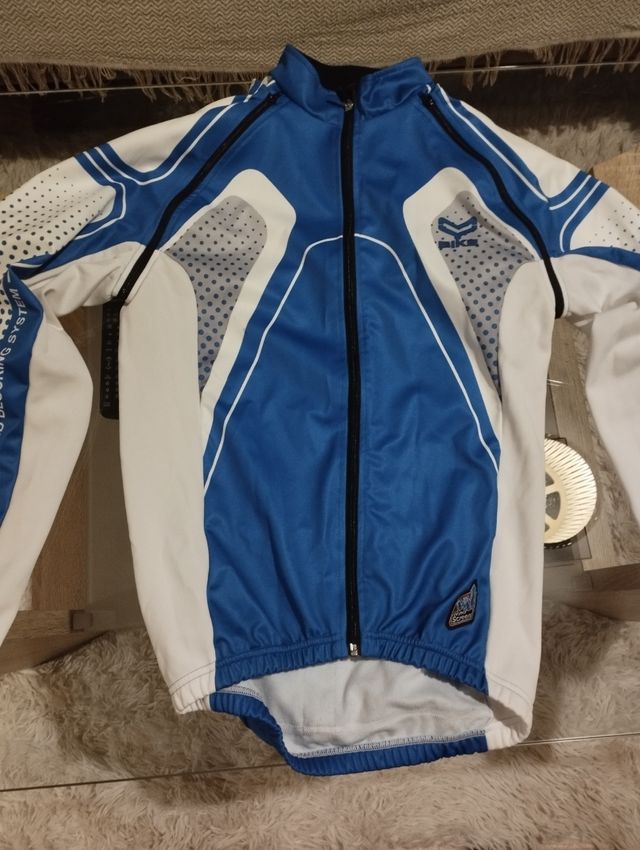 ROPA PARA MONTAR EN BICICLETA