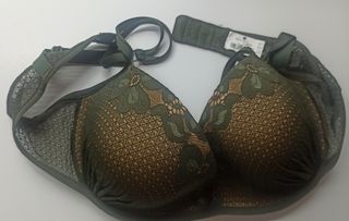 SELMARK. Conjunto sujetador y tanga