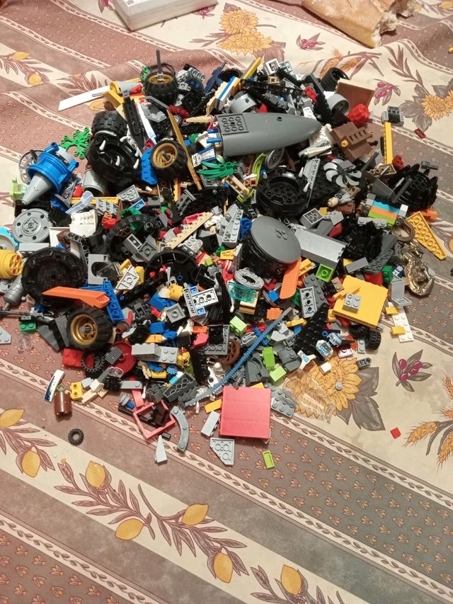 GRAN LOTE DE PIEZAS DE LEGO
