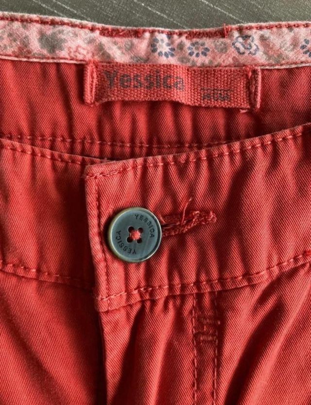 Pantalon chino Yessica (C&A). Talla 38.
