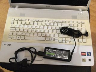 Ordenador Sony Vaio.