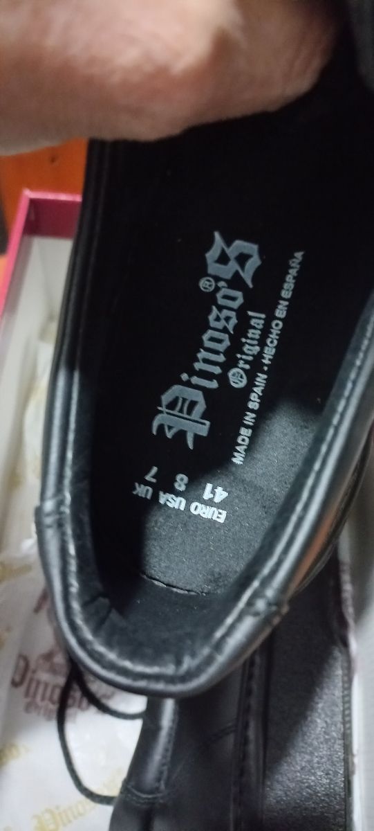 zapatos nuevos.(EN TEATINOS)