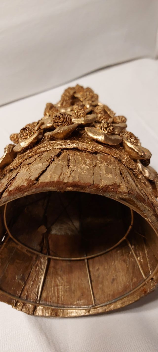 Arbol Navidad dorado elementos naturales