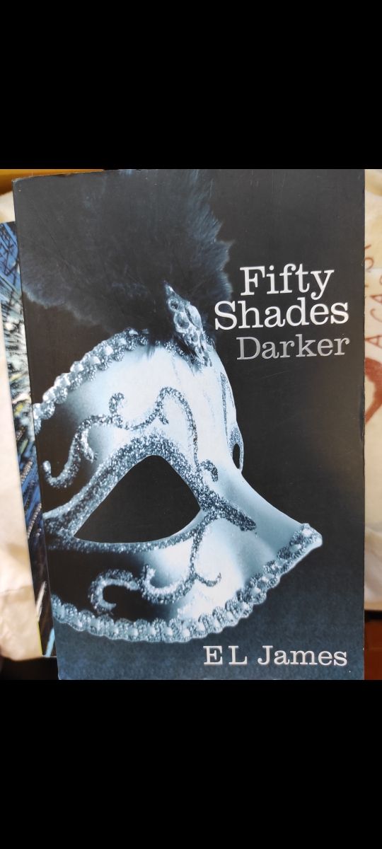 Libro en Inglés-Fifty shades darker