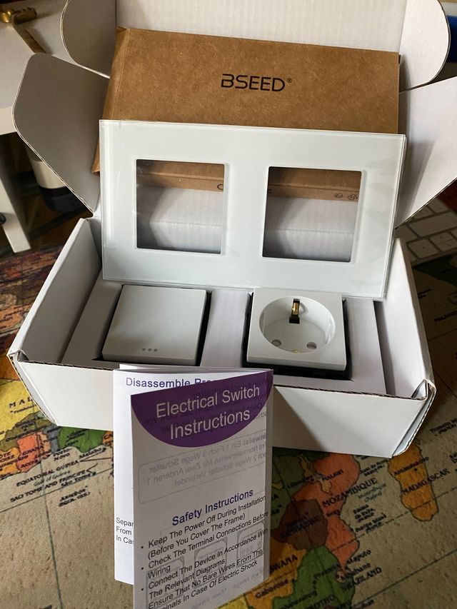 Interruptor de luz panel de vidrio con enchufe