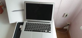 MacBook Air 13-inch Model : a1466