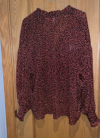 Camisa roja puntos de Mango