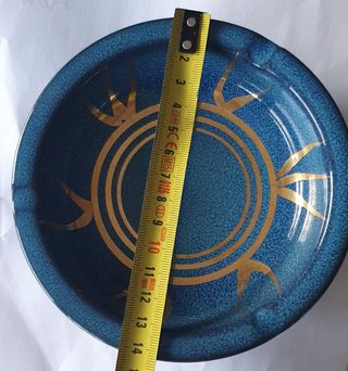 Cinzeiro novo em azul e ouro