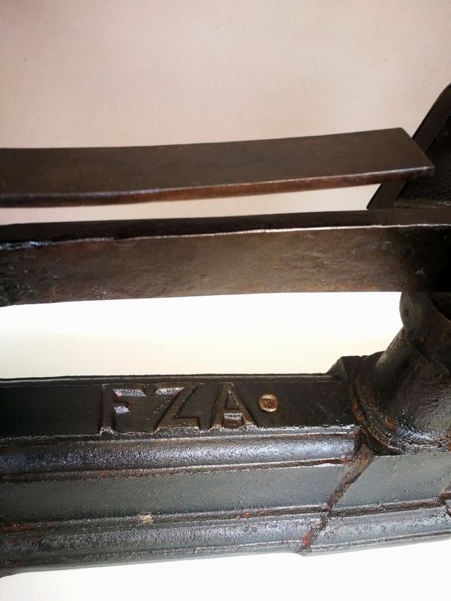 Balanza de 20 Kg Restaurada. GRANDE Hierro y Latón