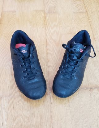 Chuteiras Team Quest (tamanho 34)