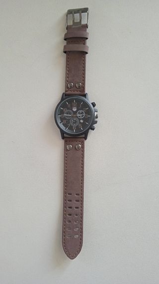 reloj de agujas nuevo