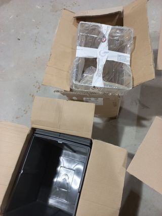 zapateros extraibles y cubos de basura extraibles