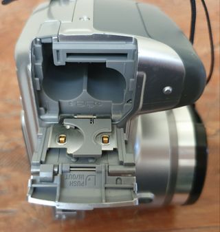 Cámara Sony DSH-H12